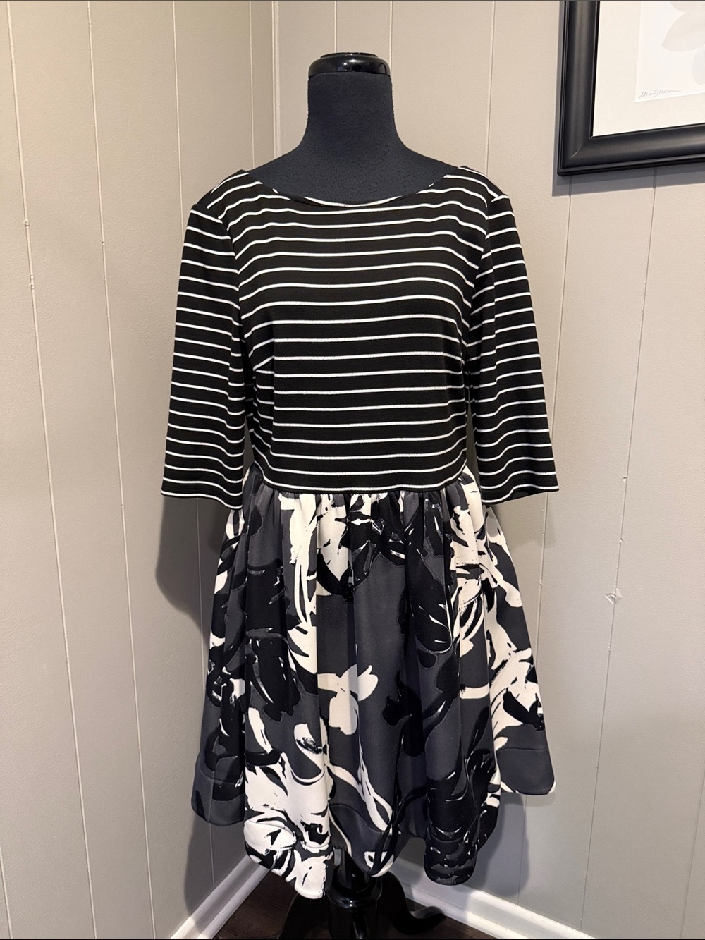 Taylor Women’s 12 Black & White Striped Top with Floral Midi Skirt